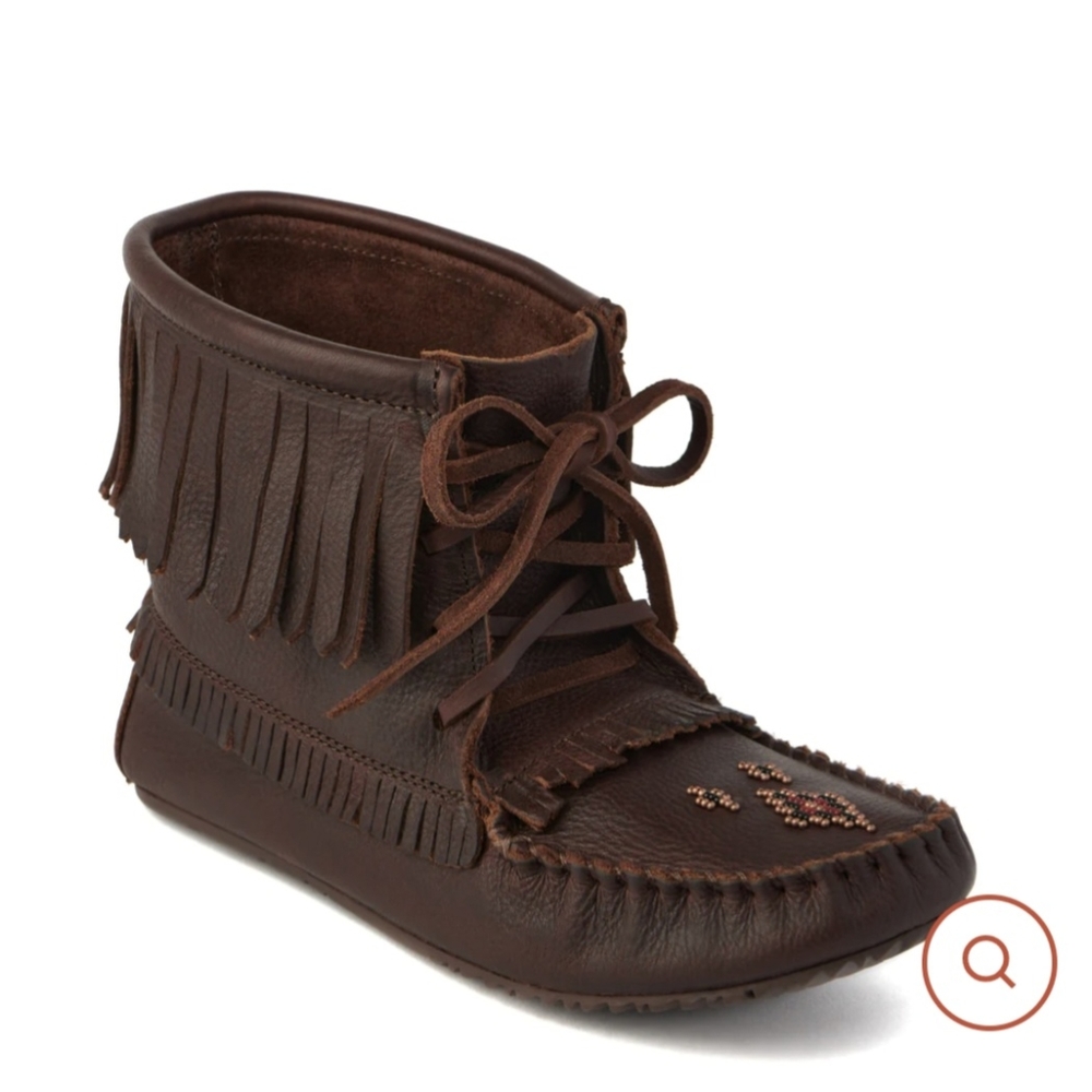 Manitobah mukluks